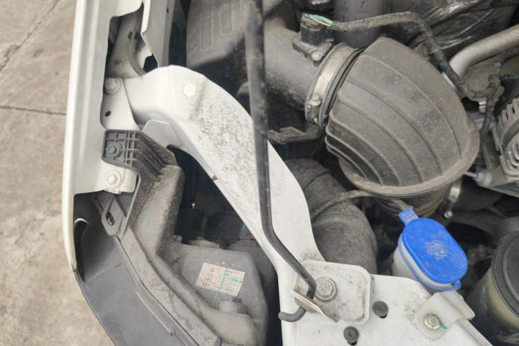 Used JMC Fushun 2025 2.0T 6MT Diesel Long-Wheelbase High-Roof Commercial Van – 2/3 Seats Engine Bay Right