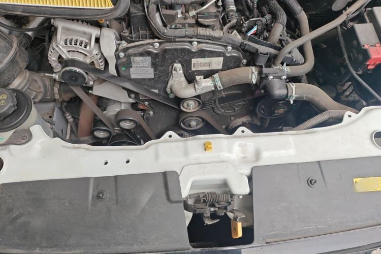 Used JMC Fushun  Engine Bay