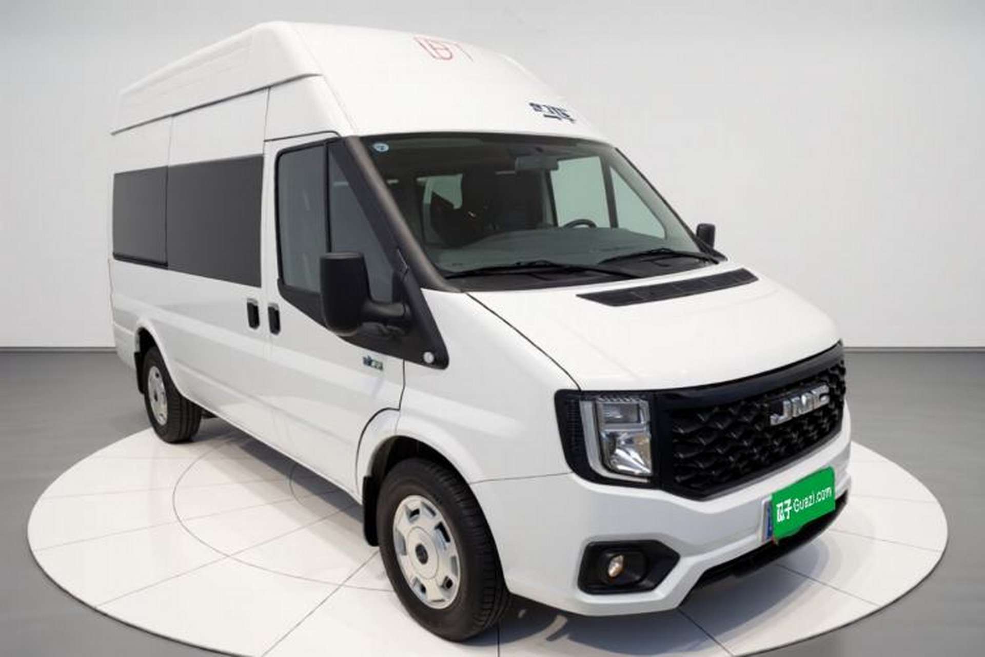 Used JMC Fushun 2025 2.0T 6MT Diesel Mid-Roof High-Arch Commercial Multi-Purpose 7-Seater Passenger Vehicle Exterior 2
