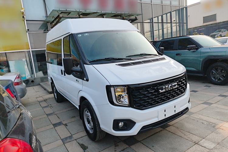 Used JMC Fushun 2025 2.0T 8AT Diesel Short-Wheelbase Mid-Top Commercial Multi-Purpose Passenger Vehicle with 5/6 Seats Exterior 2