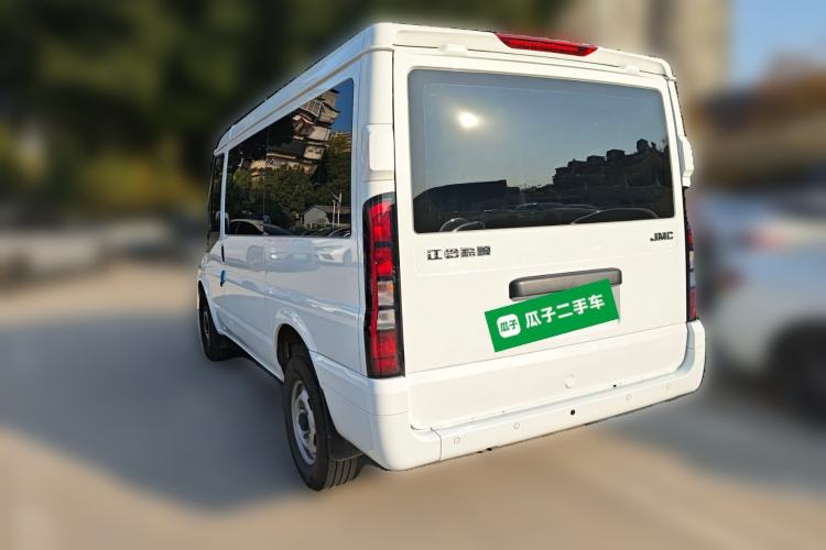 Used JMC Fushun 2025 2.0T 8AT Diesel Short-Wheelbase Low-Roof Commercial Multi-Purpose Passenger Vehicle with 5/6 Seats and Liftgate Tailgate Exterior 3