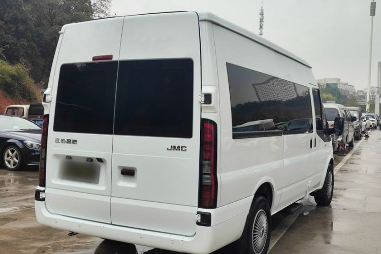 Used JMC Fushun 2025 2.0T 6MT Diesel Mid-Range Business-Class 9-Seater (Non-Commercial) Exterior 4