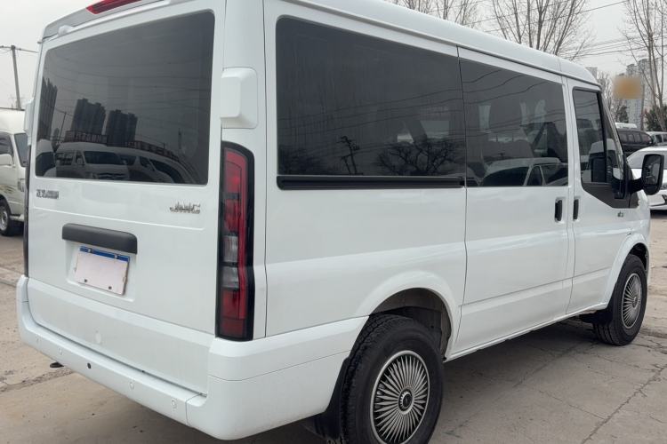 Used JMC Fushun 2025 2.0T 8AT Diesel Short-Wheelbase Low-Roof Commercial Multi-Purpose Passenger Vehicle with 5/6 Seats and Liftgate Tailgate Exterior 4