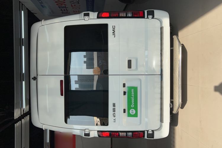 Used JMC Fushun 2025 2.0T 8AT Diesel Mid-Roof Mid-Height Commercial Multi-Purpose 7-Seater Passenger Vehicle Exterior 4