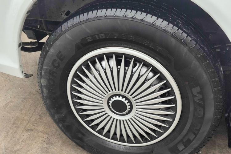 Used JMC Fushun 2025 2.0T 6MT Diesel Mid-Range Business-Class 9-Seater (Non-Commercial) Exterior 5