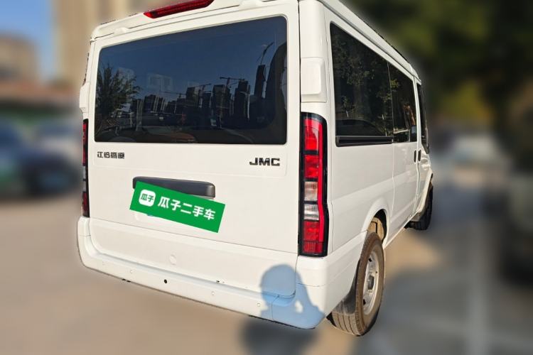 Used JMC Fushun 2025 2.0T 8AT Diesel Short-Wheelbase Low-Roof Commercial Multi-Purpose Passenger Vehicle with 5/6 Seats and Liftgate Tailgate Exterior 5