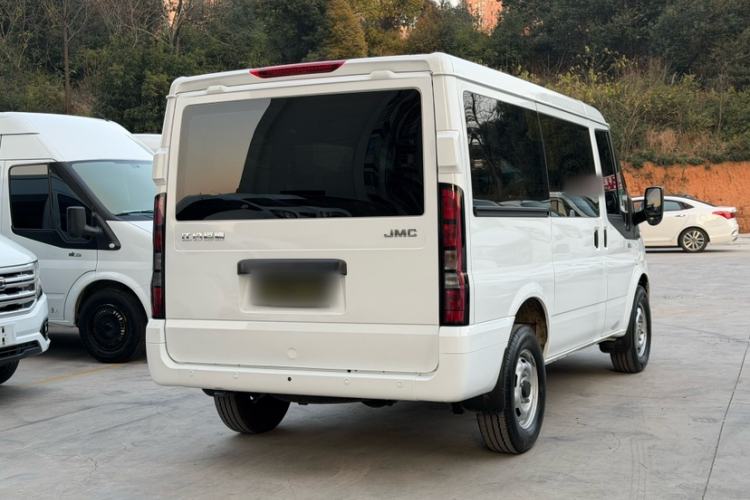 Used JMC Fushun 2025 2.0T 6MT Diesel Short-Wheelbase Low-Roof Commercial Multi-Purpose Passenger Vehicle with 5/6 Seats and Lift-Up Tailgate Exterior 5