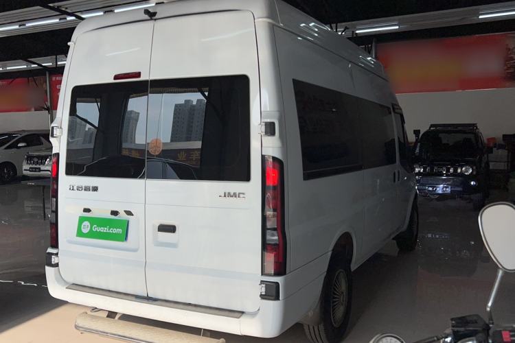 Used JMC Fushun 2025 2.0T 8AT Diesel Mid-Roof Mid-Height Commercial Multi-Purpose 7-Seater Passenger Vehicle Exterior 5