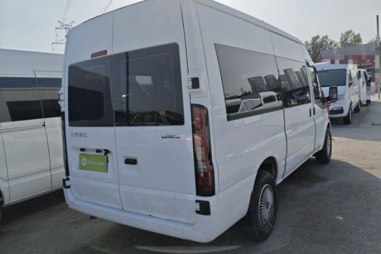 Used JMC Fushun 2025 2.0T 6MT Diesel Mid-Drive Mid-Roof Commercial Multi-Purpose 7-Seater Passenger Vehicle Exterior 5