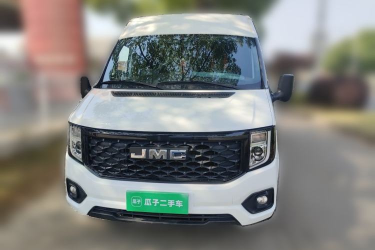 Used JMC Fushun 2025 2.0T 6MT Diesel Mid-Drive Mid-Roof Commercial Multi-Purpose 7-Seater Passenger Vehicle Front