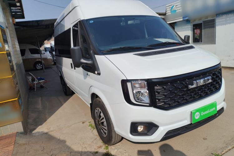 Used JMC Fushun 2025 2.0T 6MT Diesel Mid-Roof Mid-Height Commercial Multi-Purpose 7-Seater Passenger Vehicle Front Right 45 Deg