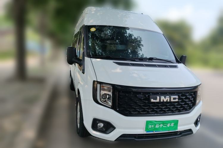 Used JMC Fushun 2025 2.0T 6MT Diesel Mid-Roof Mid-Height Commercial Multi-Purpose 7-Seater Passenger Vehicle Front Right 45 Deg
