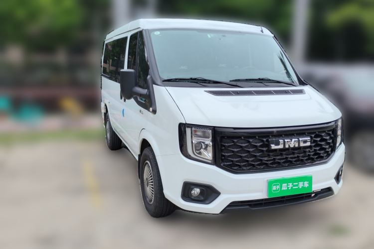 Used JMC Fushun 2025 2.0T 8AT Diesel Short-Wheelbase Low-Roof Commercial Multi-Purpose Passenger Vehicle with 5/6 Seats and Dual-Swing Tailgate Front Right 45 Deg
