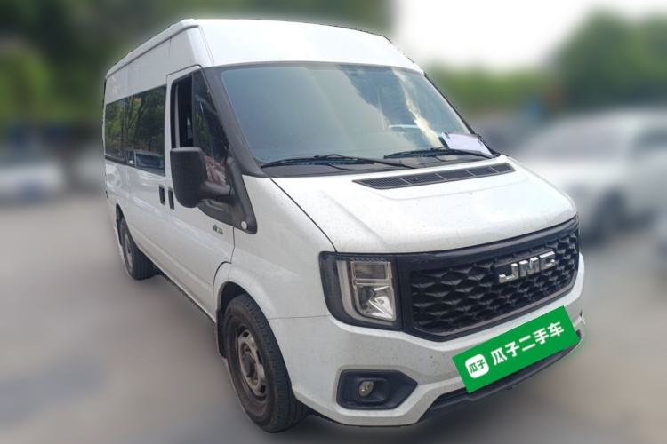 Used JMC Fushun 2025 2.0T 6MT Diesel Mid-Drive Mid-Roof Commercial Multi-Purpose 7-Seater Passenger Vehicle Front Right 45 Deg