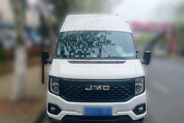 Used JMC Fushun 2025 2.0T 6MT Diesel Mid-Roof Mid-Height Commercial Multi-Purpose 7-Seater Passenger Vehicle Front