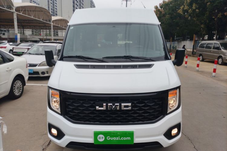 Used JMC Fushun 2025 2.0T 6MT Diesel Short-Wheelbase Mid-Roof Commercial Multi-Purpose Passenger Vehicle with 5/6 Seats Front