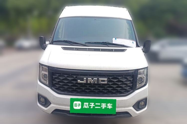 Used JMC Fushun 2025 2.0T 6MT Diesel Mid-Drive Mid-Roof Commercial Multi-Purpose 7-Seater Passenger Vehicle Front