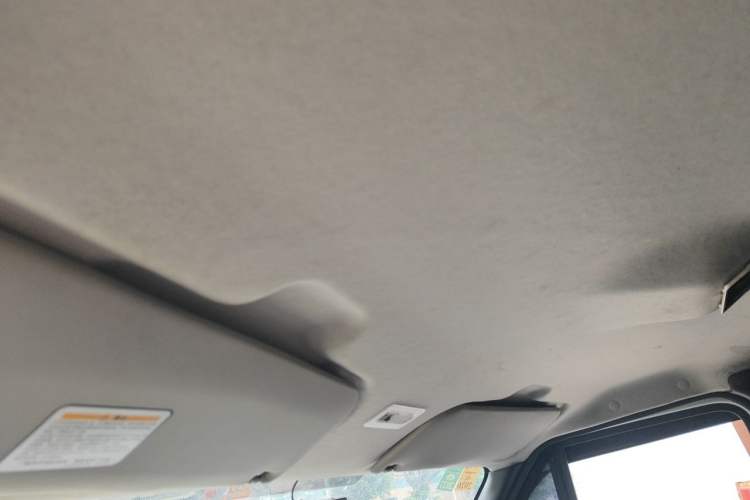 Used JMC Fushun 2025 2.0T 6MT Diesel Long-Wheelbase High-Roof Commercial Van – 2/3 Seats Headliner
