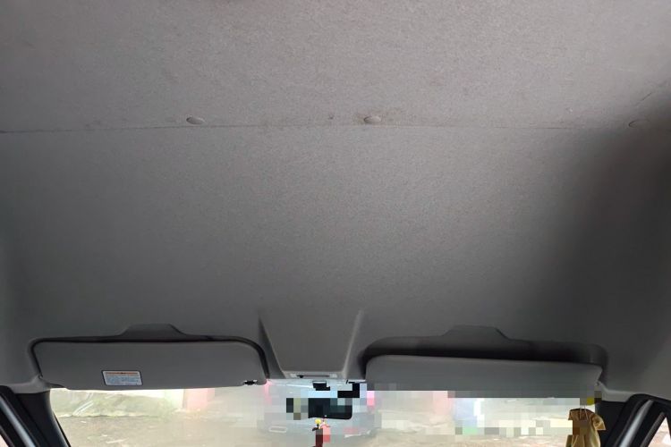 Used JMC Fushun 2025 2.0T 6MT Diesel Mid-Roof Mid-Height Commercial Multi-Purpose 7-Seater Passenger Vehicle Headliner