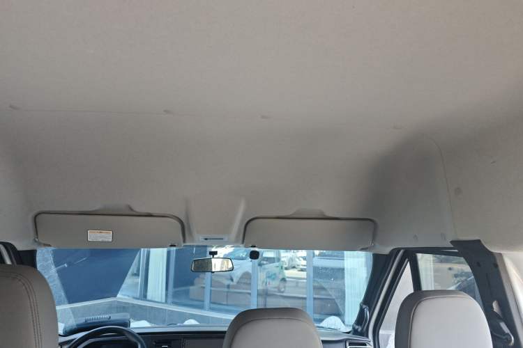 Used JMC Fushun 2025 2.0T 8AT Diesel Short Wheelbase Mid-Height Commercial Multi-Purpose Passenger Vehicle with 5/6 Seats Headliner