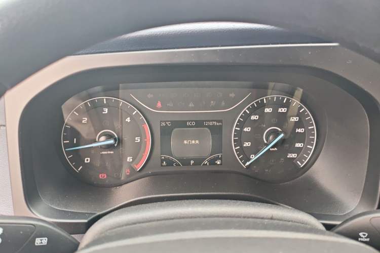 Used JMC Fushun 2025 2.0T 8AT Diesel Mid-Roof Mid-Height Business-Class 9-Seater (Non-Commercial) Instrument Cluster