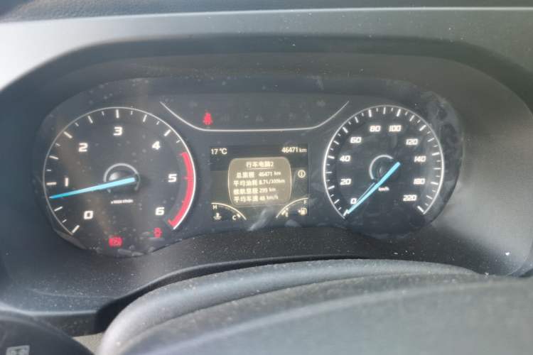 Used JMC Fushun 2025 2.0T 6MT Diesel Long-Wheelbase High-Roof Commercial Van – 2/3 Seats Instrument Cluster