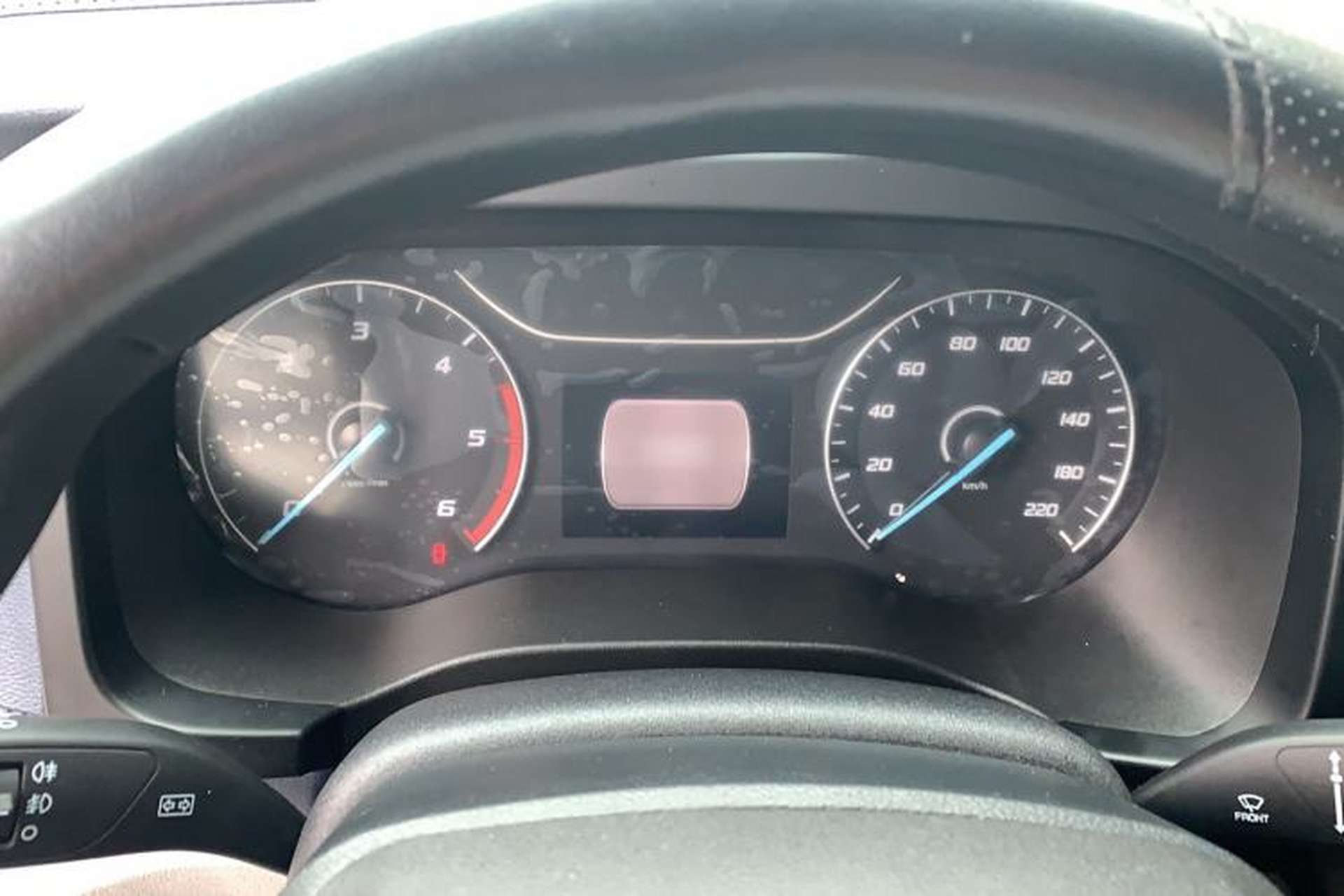 Used JMC Fushun 2025 2.0T 6MT Diesel Mid-Range Business-Class 9-Seater (Non-Commercial) Instrument Cluster