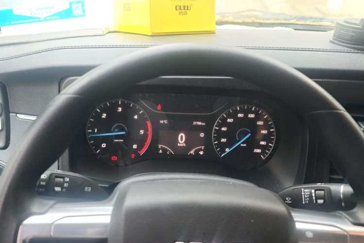 Used JMC Fushun 2025 2.0T 6MT Diesel Mid-Roof Mid-Height Commercial Multi-Purpose 7-Seater Passenger Vehicle Instrument Cluster