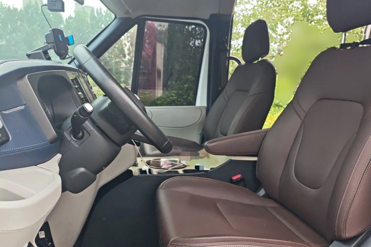 Used JMC Fushun 2025 2.0T 8AT Diesel Mid-Roof Mid-Height Business-Class 9-Seater (Non-Commercial) Left Front Seat