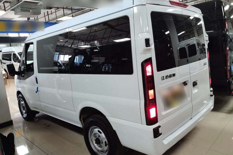 Used JMC Fushun 2025 2.0T 6MT Diesel Short-Wheelbase Low-Roof Commercial Multi-Purpose Passenger Vehicle with 5/6 Seats and Twin-Swing Tailgate Left Side