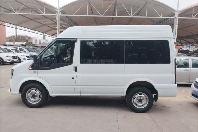 Used JMC Fushun 2025 2.0T 6MT Diesel Short-Wheelbase Mid-Roof Commercial Multi-Purpose Passenger Vehicle with 5/6 Seats Left Side