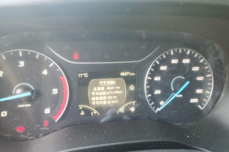 Used JMC Fushun 2025 2.0T 6MT Diesel Long-Wheelbase High-Roof Commercial Van – 2/3 Seats Odometer Close Up