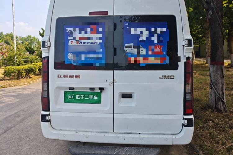 Used JMC Fushun 2025 2.0T 6MT Diesel Mid-Roof Mid-Height Commercial Multi-Purpose 7-Seater Passenger Vehicle Rear