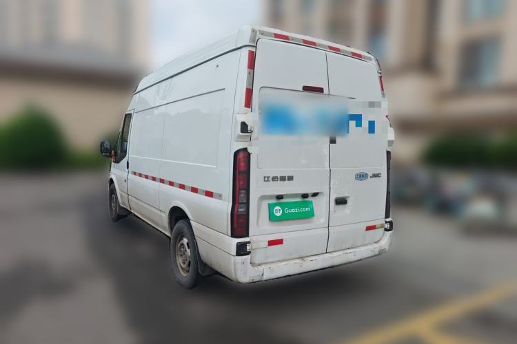 Used JMC Fushun 2025 2.0T 6MT Diesel Mid-Drive Mid-Roof Commercial Van with 2/3 Seats Rear Left 45 Deg