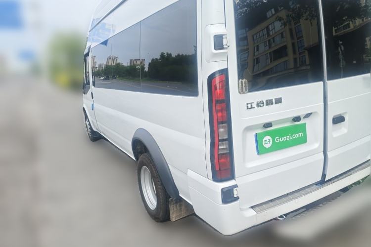 Used JMC Fushun 2025 2.0T 6MT Diesel Extended-Wheelbase High-Roof Commercial Van—2/3 Seats Rear Left 45 Deg