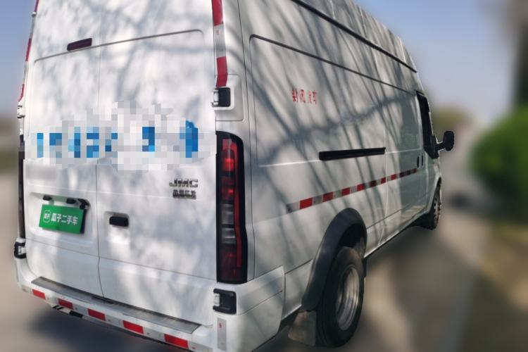 Used JMC Fushun 2025 2.0T 6MT Diesel Long-Wheelbase High-Roof Commercial Van – 2/3 Seats Rear Right 45 Deg