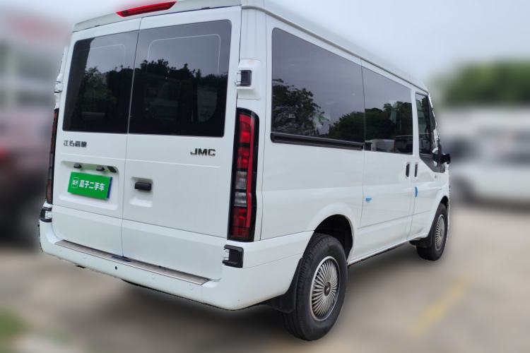 Used JMC Fushun 2025 2.0T 8AT Diesel Short-Wheelbase Low-Roof Commercial Multi-Purpose Passenger Vehicle with 5/6 Seats and Dual-Swing Tailgate Rear Right 45 Deg