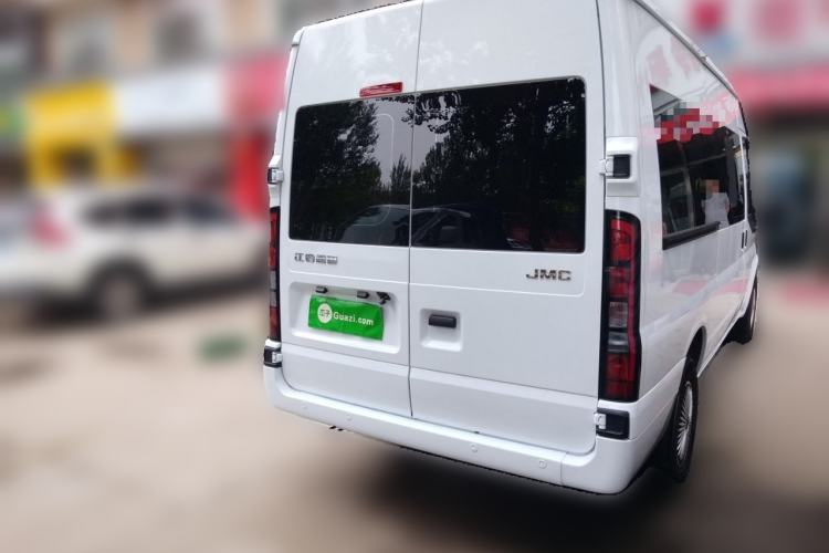 Used JMC Fushun 2025 2.0T 8AT Diesel Mid-Range Mid-Top Commercial Multi-Purpose Passenger Vehicle with 5/6 Seats Rear Right 45 Deg