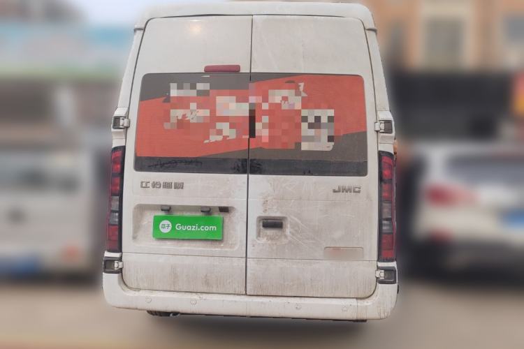 Used JMC Fushun 2025 2.0T 6MT Diesel Mid-Roof Mid-Height Commercial Multi-Purpose 7-Seater Passenger Vehicle Rear