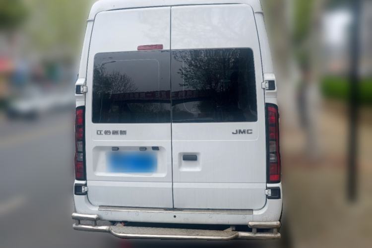 Used JMC Fushun 2025 2.0T 6MT Diesel Mid-Roof Mid-Height Commercial Multi-Purpose 7-Seater Passenger Vehicle Rear