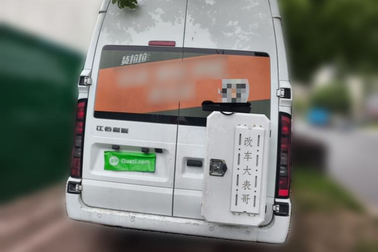 Used JMC Fushun 2025 2.0T 6MT Diesel Mid-Roof High-Arch Commercial Multi-Purpose 7-Seater Passenger Vehicle Rear