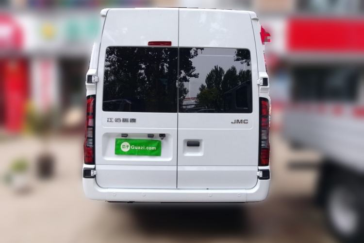 Used JMC Fushun 2025 2.0T 8AT Diesel Mid-Range Mid-Top Commercial Multi-Purpose Passenger Vehicle with 5/6 Seats Rear