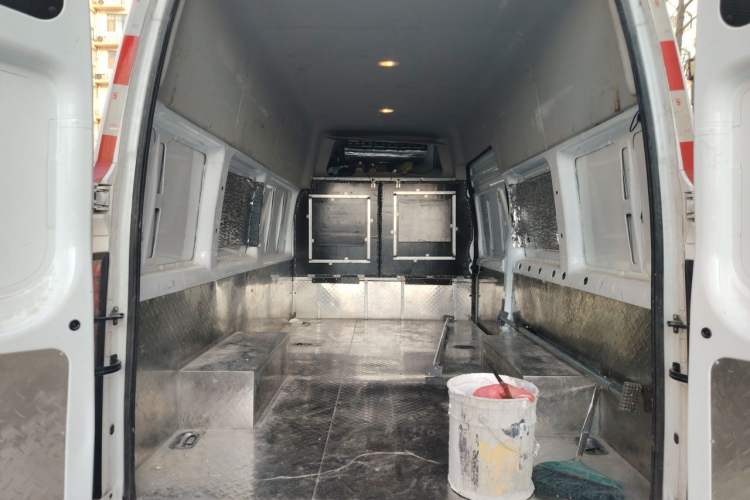 Used JMC Fushun 2025 2.0T Manual Diesel Long-Wheelbase High-Roof Heavy-Duty Version with 2/3 Seats Trunk