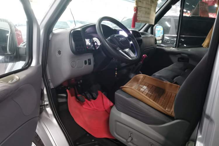 Used JMC Transit 2021 2.8T Space King Standard Version Short Wheelbase Mid-Height Roof 6-Seater Diesel Euro VI JX493 Interior 2