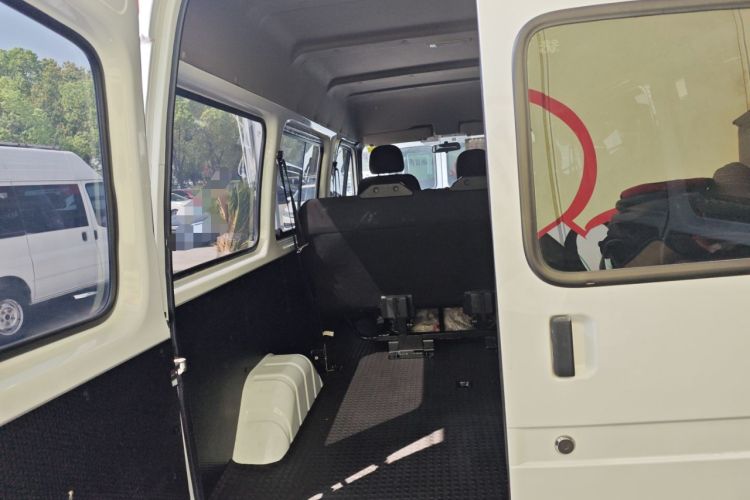 Used JMC Transit 2019 2.8T Commercial Version Short Wheelbase Mid-Roof 6-Seater China VI JX493 Trunk