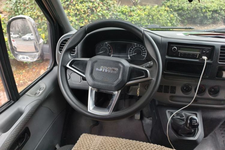 Used JMC Transit 2017 2.8T Commercial Version Long Wheelbase Mid-Roof 6/7/8-Seater JX493 Steering Wheel