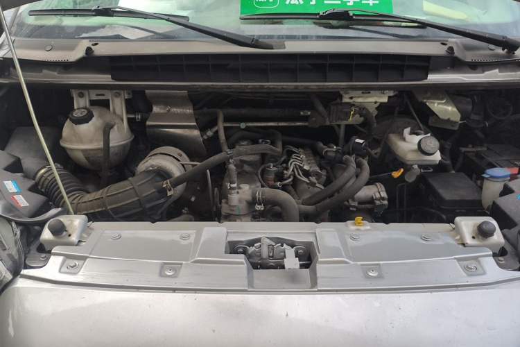 Used JMC Transit 2017 2.8T Commercial Version Long Wheelbase Mid-Roof 6/7/8-Seater JX493 Engine Bay