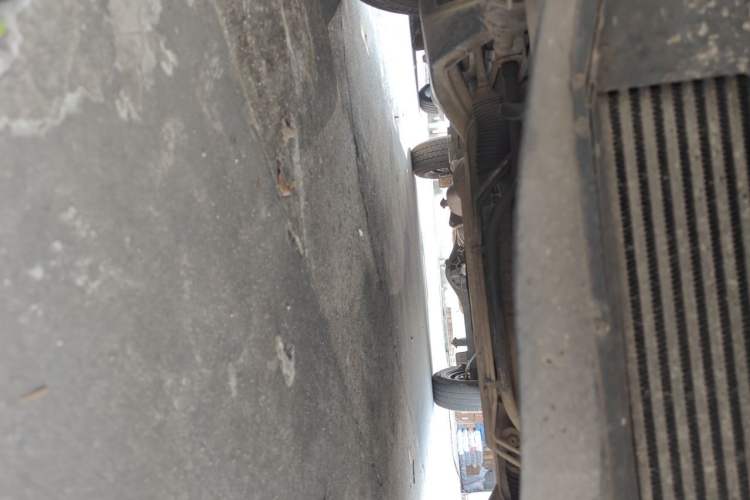 Used JMC Transit 2017 2.8T Commercial Version Short Wheelbase Mid-Roof 6/7/8-Seater JX493 Chassis Front