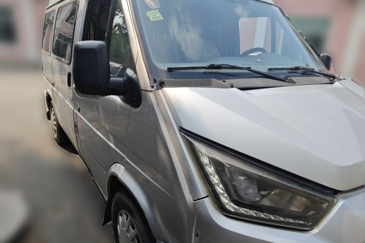 Used JMC Transit 2017 2.8T Commercial Version Short Wheelbase Mid-Roof 6/7/8-Seater JX493 Front Right 45 Deg