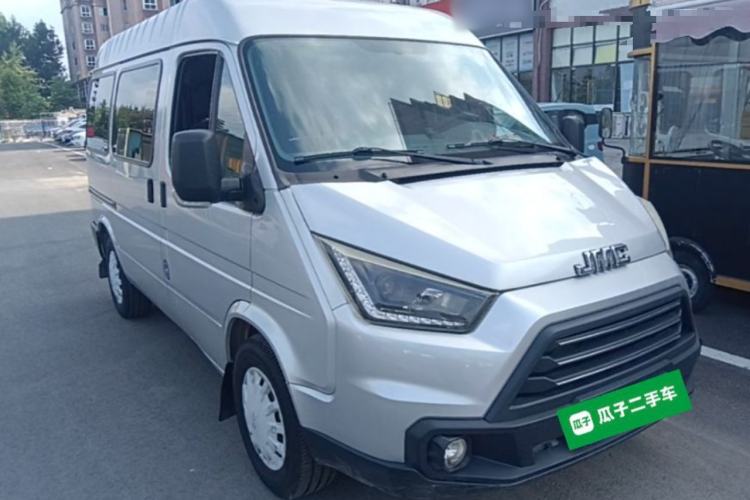 Used JMC Transit 2017 2.8T Commercial Version Short Wheelbase Mid-Roof 6/7/8-Seater JX493 Front Right 45 Deg